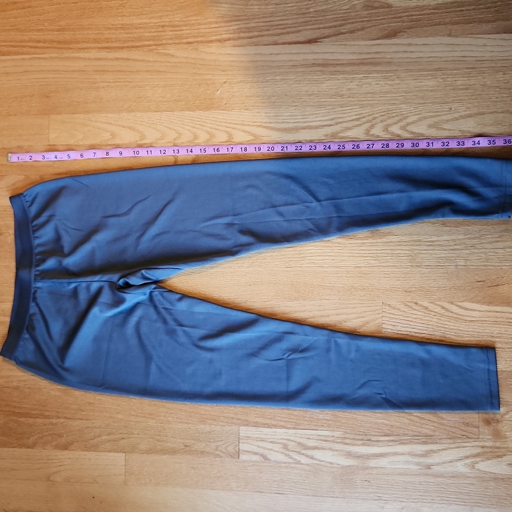 Gray Thermal Set - Picture 6 of 10